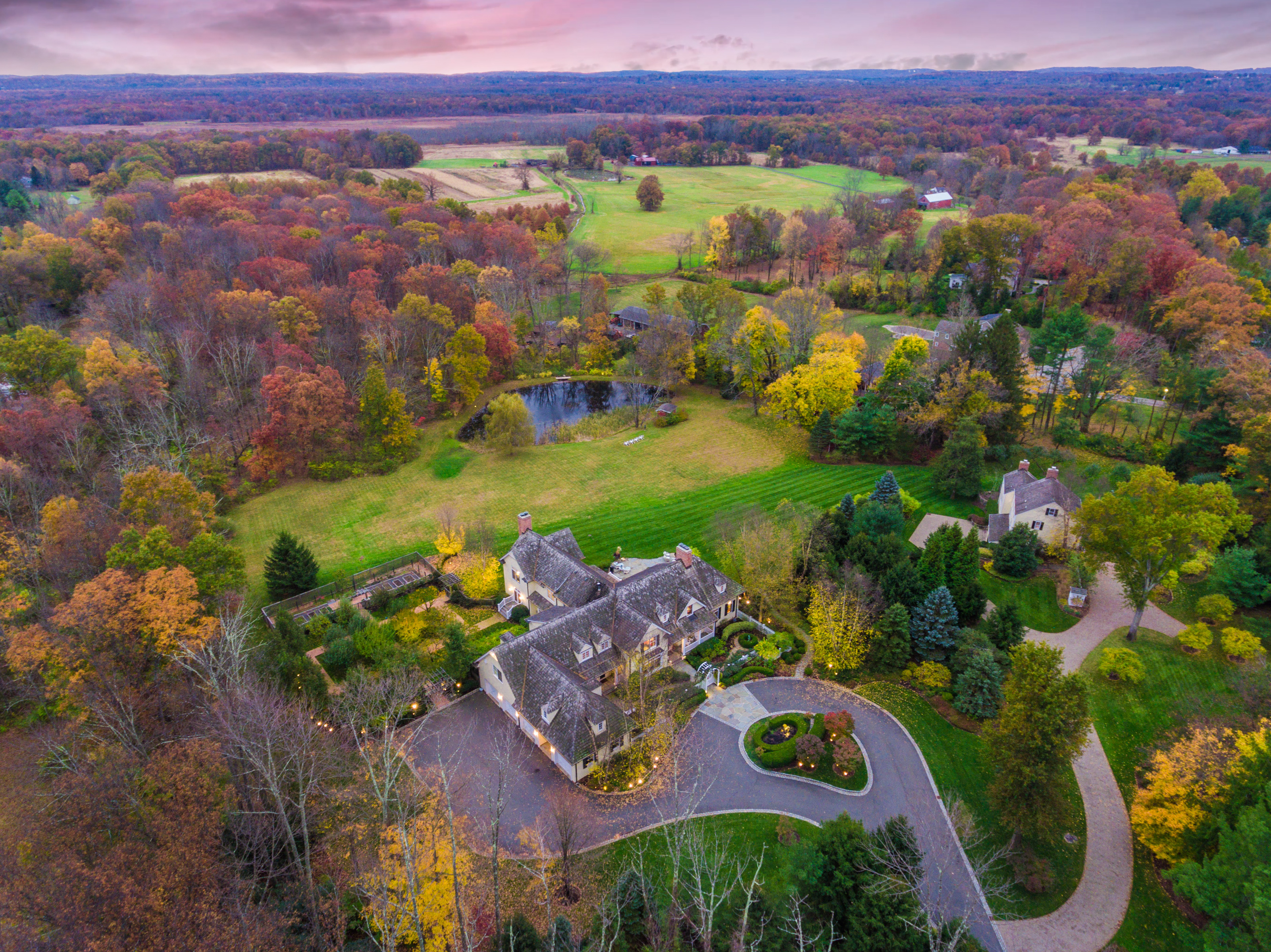 Seasonal Real Estate Photography Tips for the Fall